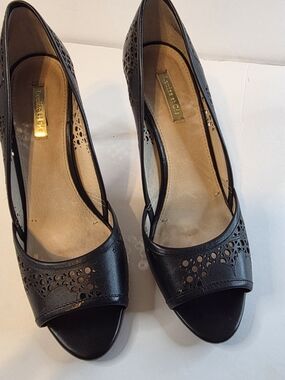 Louise et Cie Black Peep-Toe Leather Pumps Size 10